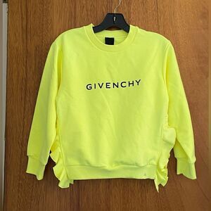 Givenchy Girl’s Logo cotton-blend sweatshirt size 12/ Fit Age 9/10